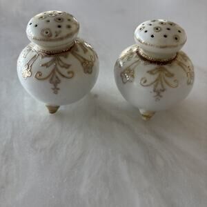 Vintage Footed Salt & Pepper Shakers - Gold Gilt Design - 2.5" tall